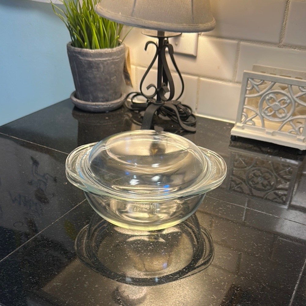 Pyrex Clear Glass Food Storage Bowl with Lid